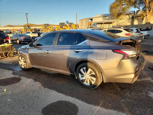 1N4BL4BV0SN331866 2025 NISSAN ALTIMA - Image 2