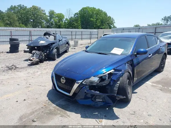 1N4BL4BV1KC153719 2019 NISSAN ALTIMA - Image 2