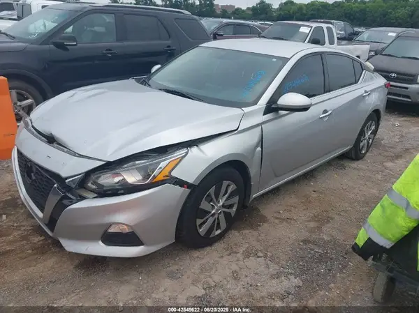 1N4BL4BV1KC250354 2019 NISSAN ALTIMA - Image 2