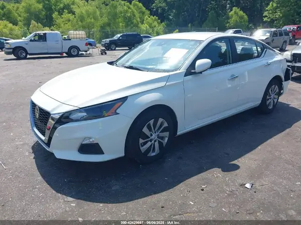 1N4BL4BV1NN369997 2022 NISSAN ALTIMA - Image 2