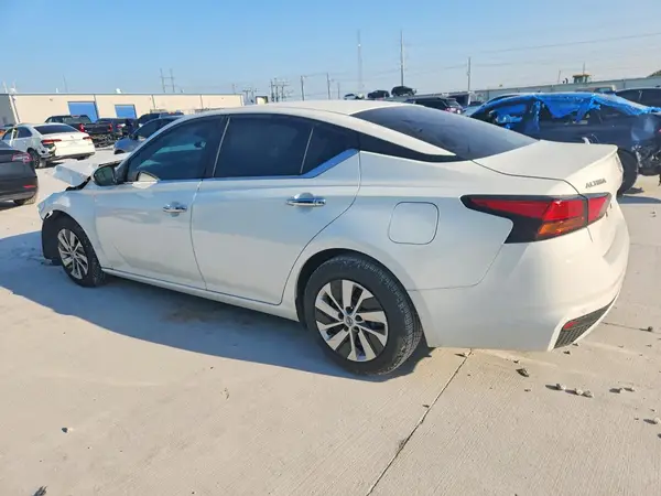 1N4BL4BV1PN383725 2023 NISSAN ALTIMA - Image 2