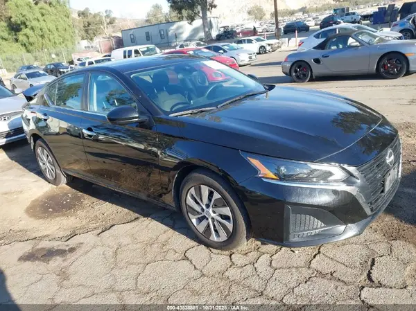 1N4BL4BV1PN396099 2023 NISSAN ALTIMA - Image 1