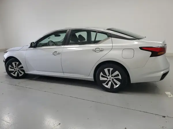 1N4BL4BV1PN398208 2023 NISSAN ALTIMA - Image 2
