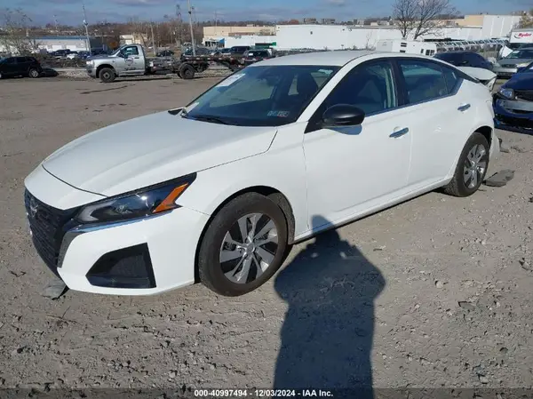 1N4BL4BV1RN369889 2024 NISSAN ALTIMA - Image 2