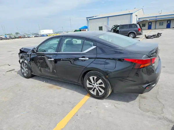 1N4BL4BV1RN401353 2024 NISSAN ALTIMA - Image 2