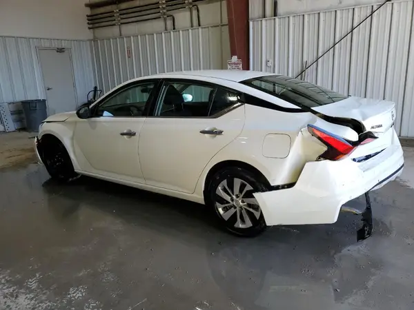 1N4BL4BV1RN419559 2024 NISSAN ALTIMA - Image 2