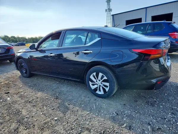 1N4BL4BV1SN307463 2025 NISSAN ALTIMA - Image 2