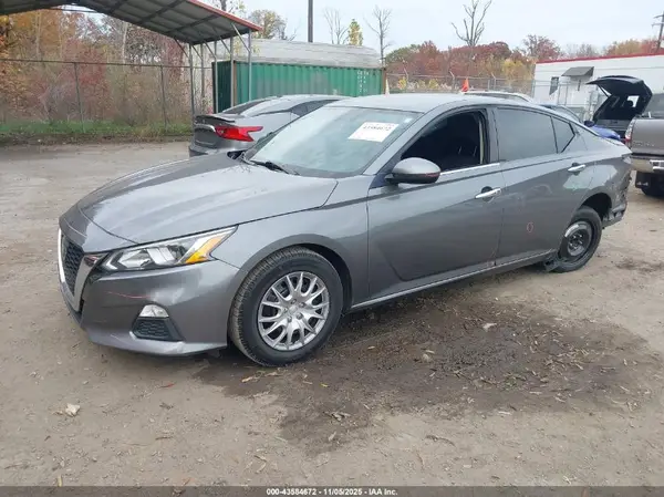 1N4BL4BV2KC210767 2019 NISSAN ALTIMA - Image 2