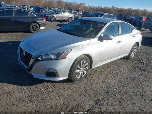 1N4BL4BV2LC135621 2020 NISSAN ALTIMA - Image 2