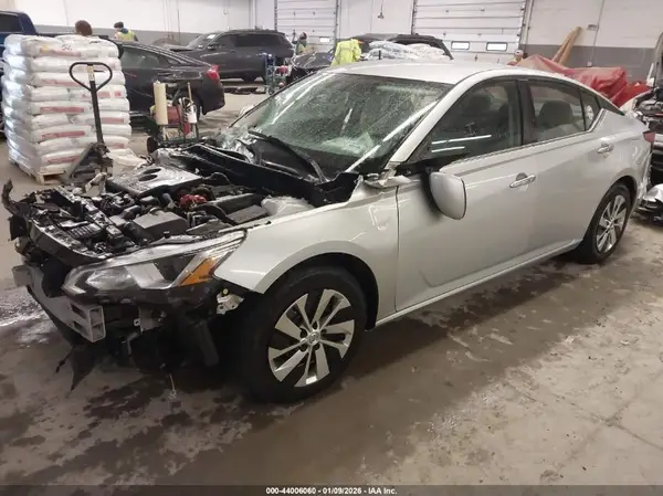 1N4BL4BV2LC213055 2020 NISSAN ALTIMA - Image 2