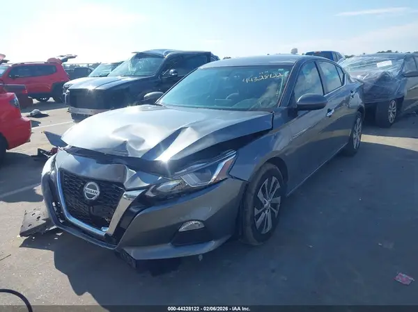 1N4BL4BV2LC234049 2020 NISSAN ALTIMA - Image 2