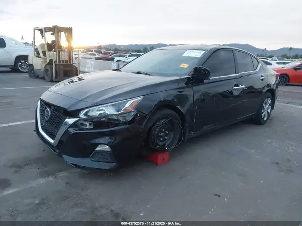 1N4BL4BV2MN304428 2021 NISSAN ALTIMA - Image 2