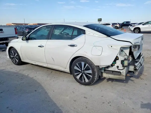 1N4BL4BV2MN313565 2021 NISSAN ALTIMA - Image 2