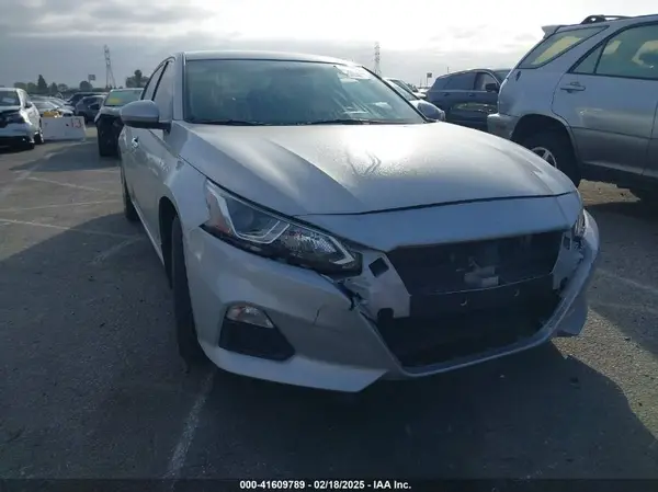 1N4BL4BV2MN332035 2021 NISSAN ALTIMA - Image 1
