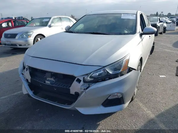 1N4BL4BV2MN332035 2021 NISSAN ALTIMA - Image 2