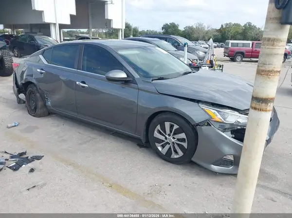 1N4BL4BV2MN365178 2021 NISSAN ALTIMA - Image 1