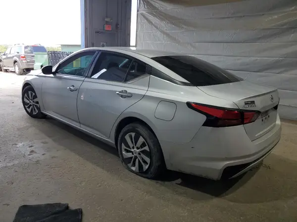 1N4BL4BV2MN366413 2021 NISSAN ALTIMA - Image 2