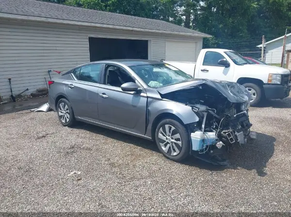 1N4BL4BV2MN388220 2021 NISSAN ALTIMA - Image 1