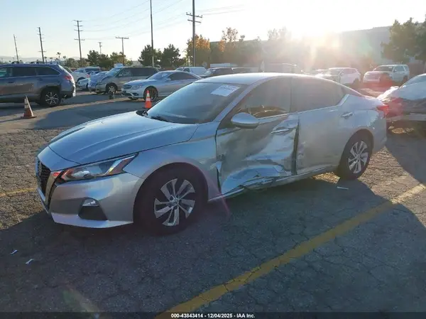 1N4BL4BV2NN303569 2022 NISSAN ALTIMA - Image 2