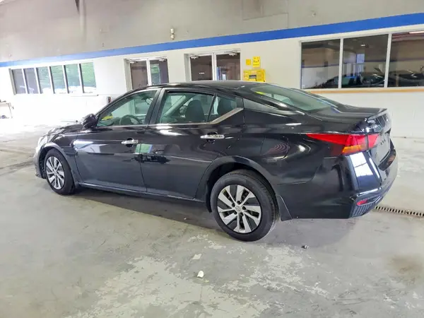 1N4BL4BV2NN320937 2022 NISSAN ALTIMA - Image 2