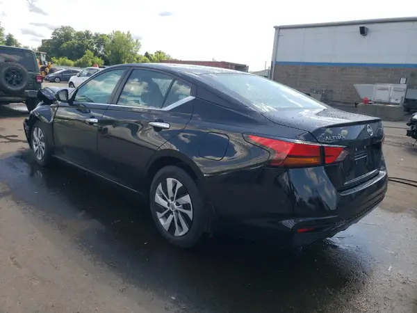 1N4BL4BV2PN302859 2023 NISSAN ALTIMA - Image 2