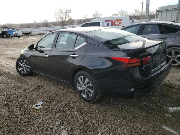 1N4BL4BV2PN329818 2023 NISSAN ALTIMA - Image 2