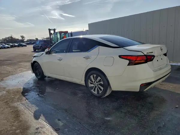 1N4BL4BV2PN339586 2023 NISSAN ALTIMA - Image 2