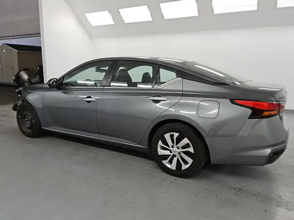 1N4BL4BV2PN359501 2023 NISSAN ALTIMA - Image 2