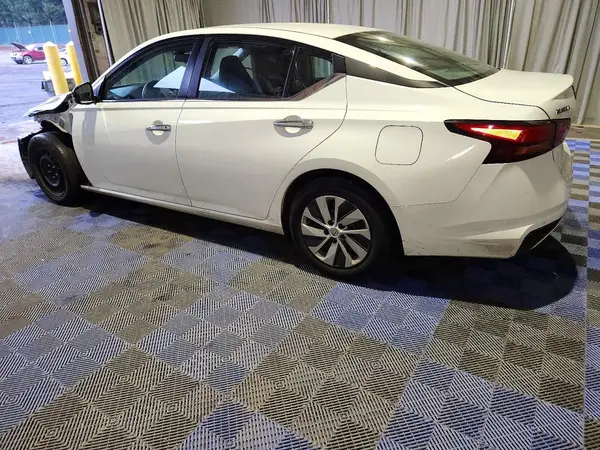 1N4BL4BV2PN382888 2023 NISSAN ALTIMA - Image 2