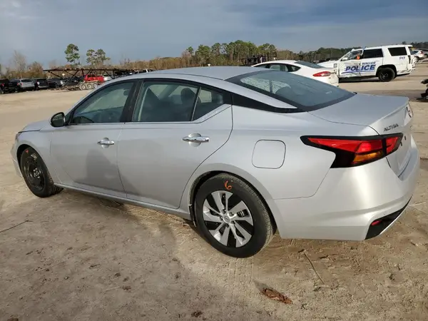 1N4BL4BV2PN399822 2023 NISSAN ALTIMA - Image 2