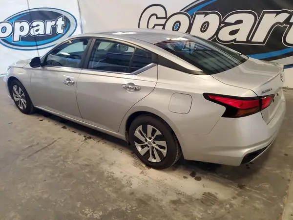 1N4BL4BV2PN417428 2023 NISSAN ALTIMA - Image 2
