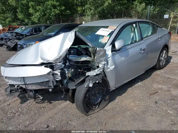 1N4BL4BV2PN425593 2023 NISSAN ALTIMA - Image 2