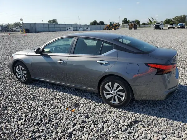 1N4BL4BV2RN352809 2024 NISSAN ALTIMA - Image 2