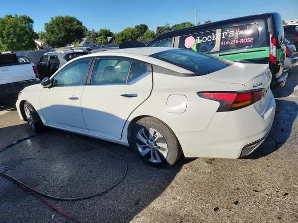1N4BL4BV2RN365916 2024 NISSAN ALTIMA - Image 2