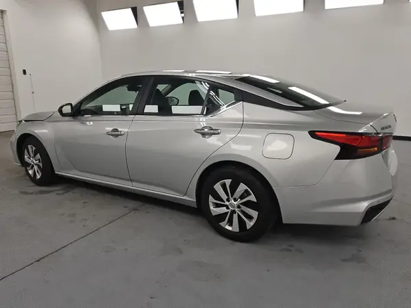 1N4BL4BV2RN382926 2024 NISSAN ALTIMA - Image 2