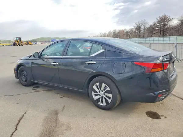1N4BL4BV2RN384644 2024 NISSAN ALTIMA - Image 2