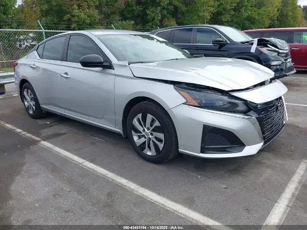 1N4BL4BV2RN393392 2024 NISSAN ALTIMA - Image 1