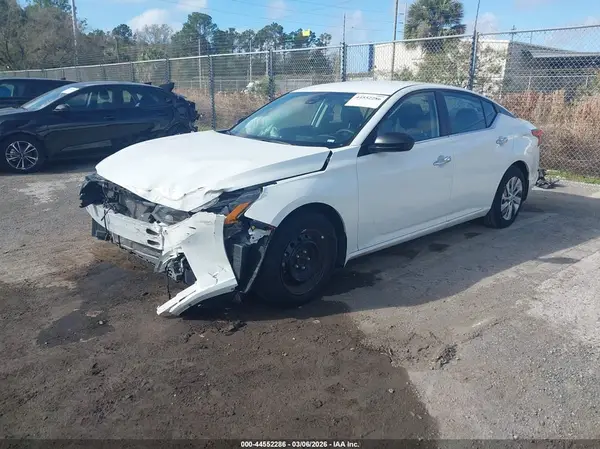 1N4BL4BV2RN393490 2024 NISSAN ALTIMA - Image 2