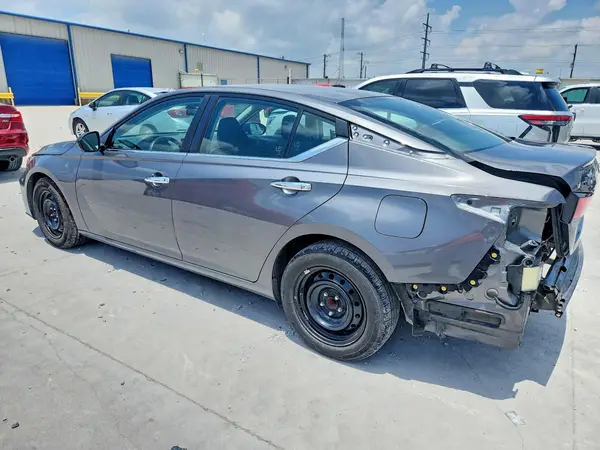 1N4BL4BV2RN402253 2024 NISSAN ALTIMA - Image 2