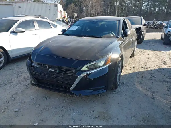 1N4BL4BV2RN402768 2024 NISSAN ALTIMA - Image 2
