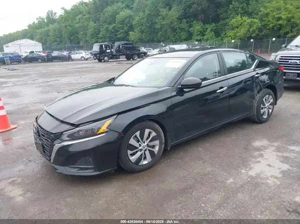 1N4BL4BV2RN404035 2024 NISSAN ALTIMA - Image 2