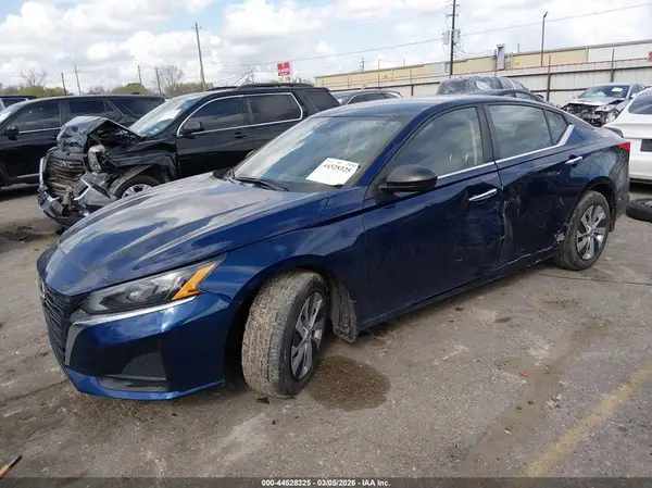 1N4BL4BV2RN407856 2024 NISSAN ALTIMA - Image 2