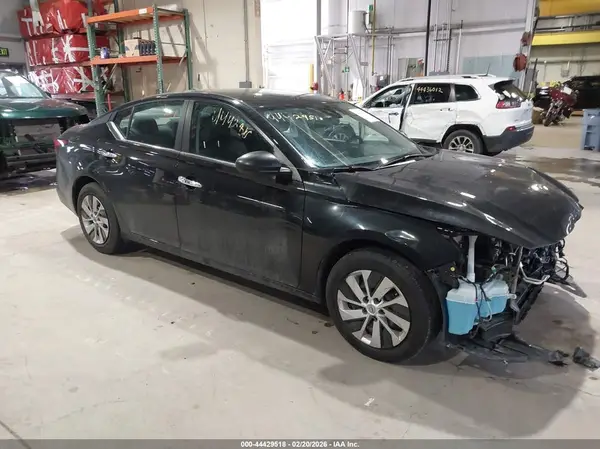 1N4BL4BV2RN419246 2024 NISSAN ALTIMA - Image 1