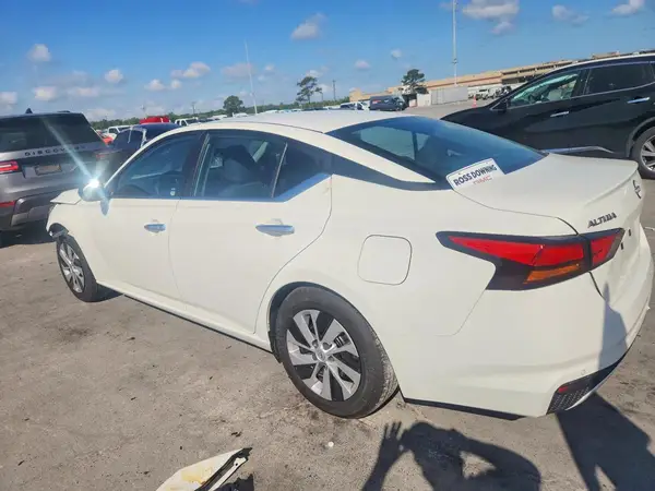 1N4BL4BV2RN422244 2024 NISSAN ALTIMA - Image 2