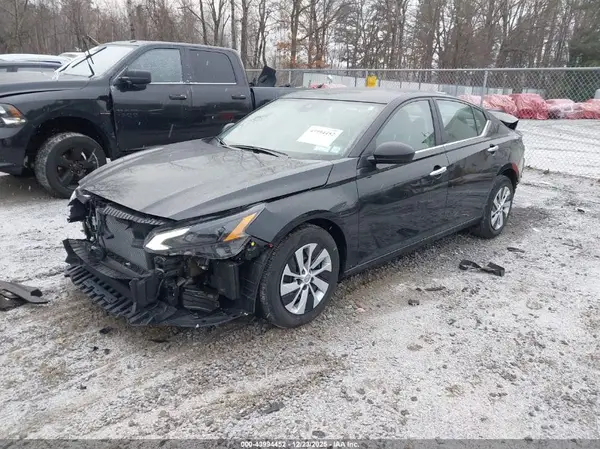 1N4BL4BV2SN303941 2025 NISSAN ALTIMA - Image 2