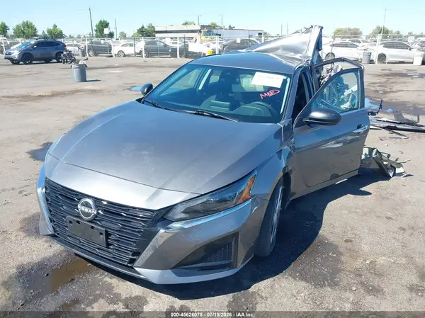 1N4BL4BV2SN304409 2025 NISSAN ALTIMA - Image 2