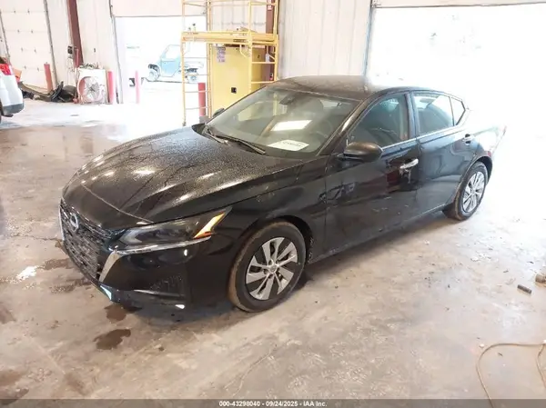 1N4BL4BV2SN410620 2025 NISSAN ALTIMA - Image 2