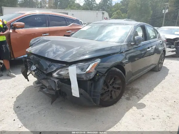 1N4BL4BV3KN328797 2019 NISSAN ALTIMA - Image 2