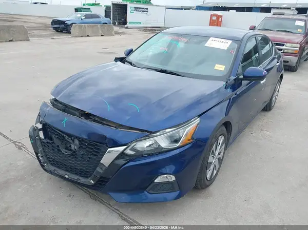 1N4BL4BV3LC243889 2020 NISSAN ALTIMA - Image 2