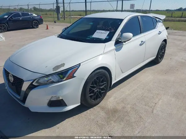 1N4BL4BV3LN313668 2020 NISSAN ALTIMA - Image 2